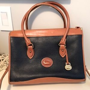 DOONEY and BOURKE Vintage Zípper Top Case